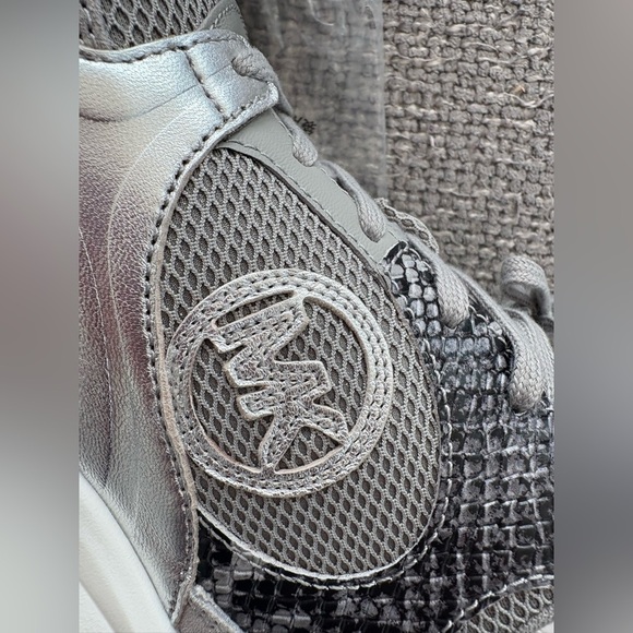 Michael Kors Zuma Snake Embossed Leather Trainer Sneakers Size9( NOT OUTLET ) - Picture 9 of 16